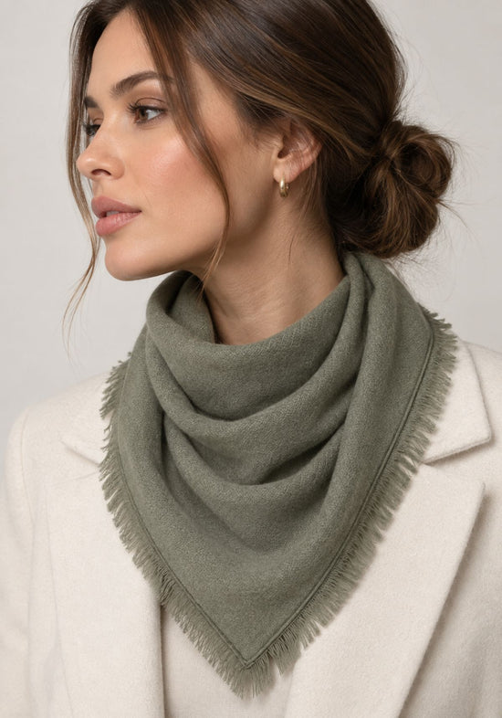 Damen-Halstuch aus Wolle & Kaschmir mit Fransen Olive