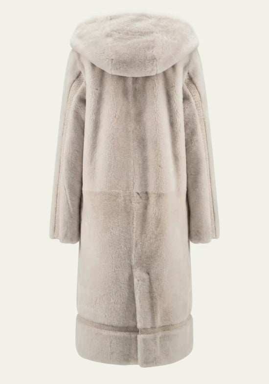 Damen Lammfellmantel Creme-Beige mit Kapuze – Modell 1053