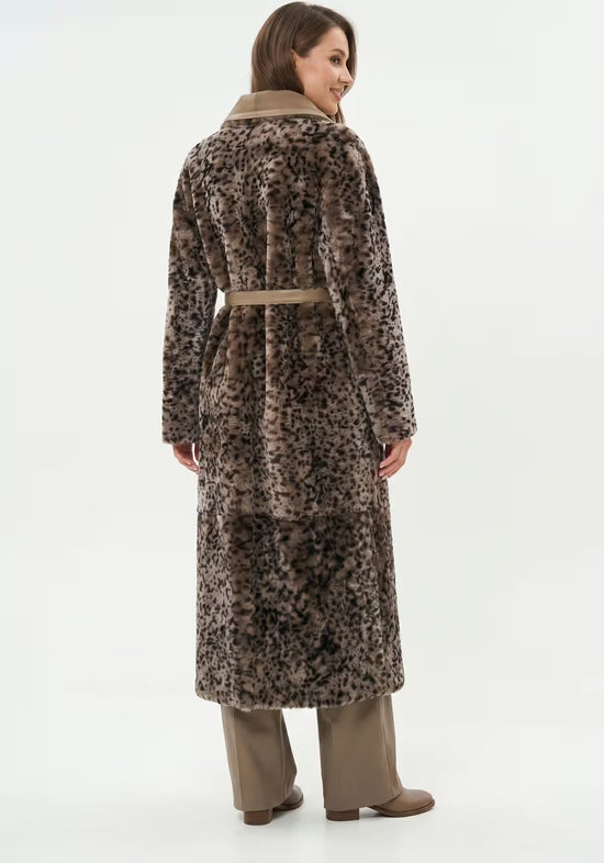 Luxuriöser Shearling-Wendemantel mit Leoparden-Dessin – Taupe & Sandton– Modell 1987