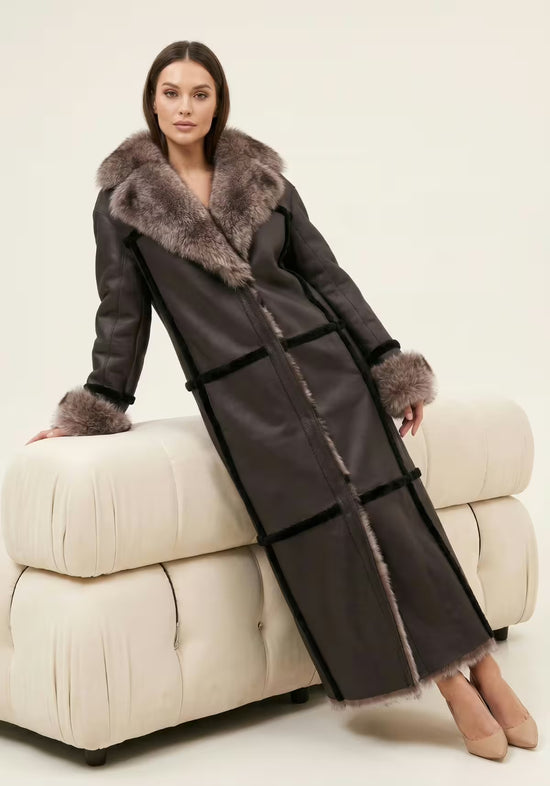 Luxuriöser Toscana Lammfell-Wendemantel Taupe & Espresso  – Modell 1055