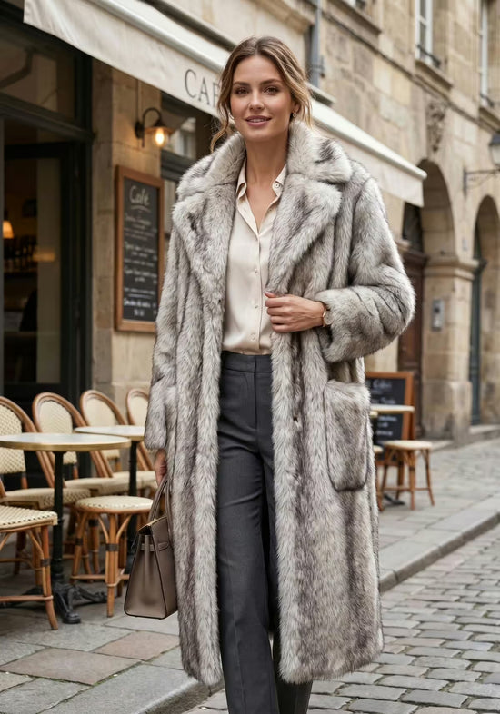 Exklusiver Toscana Lammfellmantel Frostgrau – Silbergrau mit Reverskragen  Modell 1076