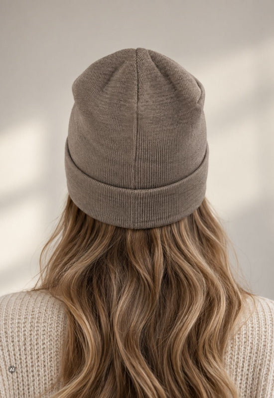 Strickmütze Naomi Taupe aus 100 % Merinowolle – Unisex One Size