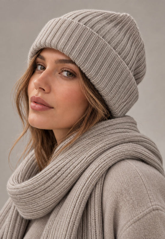 Damen-Strickset Daily – Mütze & Schal aus 100 % Merinowolle Camel