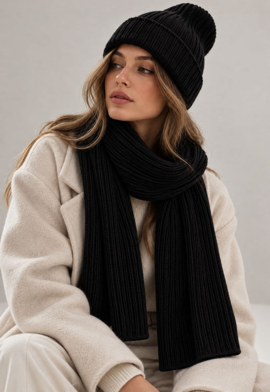 Damen-Strickset Daily – Mütze & Schal aus 100 % Merinowolle Schwarz