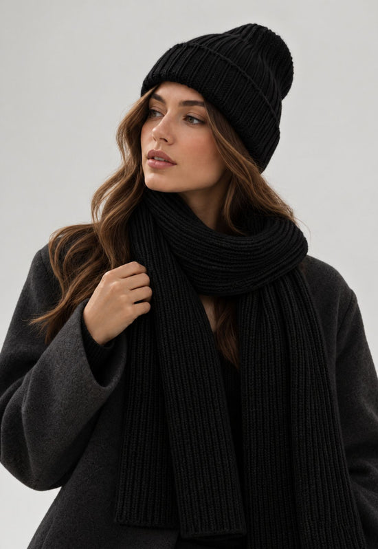 Damen-Strickset Daily – Mütze & Schal aus 100 % Merinowolle Schwarz