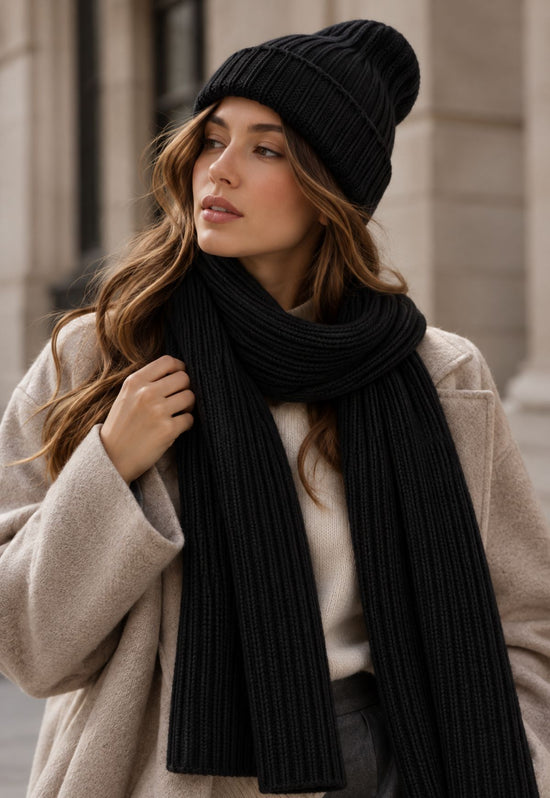 Damen-Strickset Daily – Mütze & Schal aus 100 % Merinowolle Schwarz
