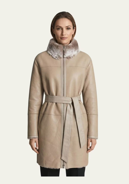 Exklusiver Merino Shearling Wendemantel Taupe-Beige – Zwei Luxus-Looks in einem