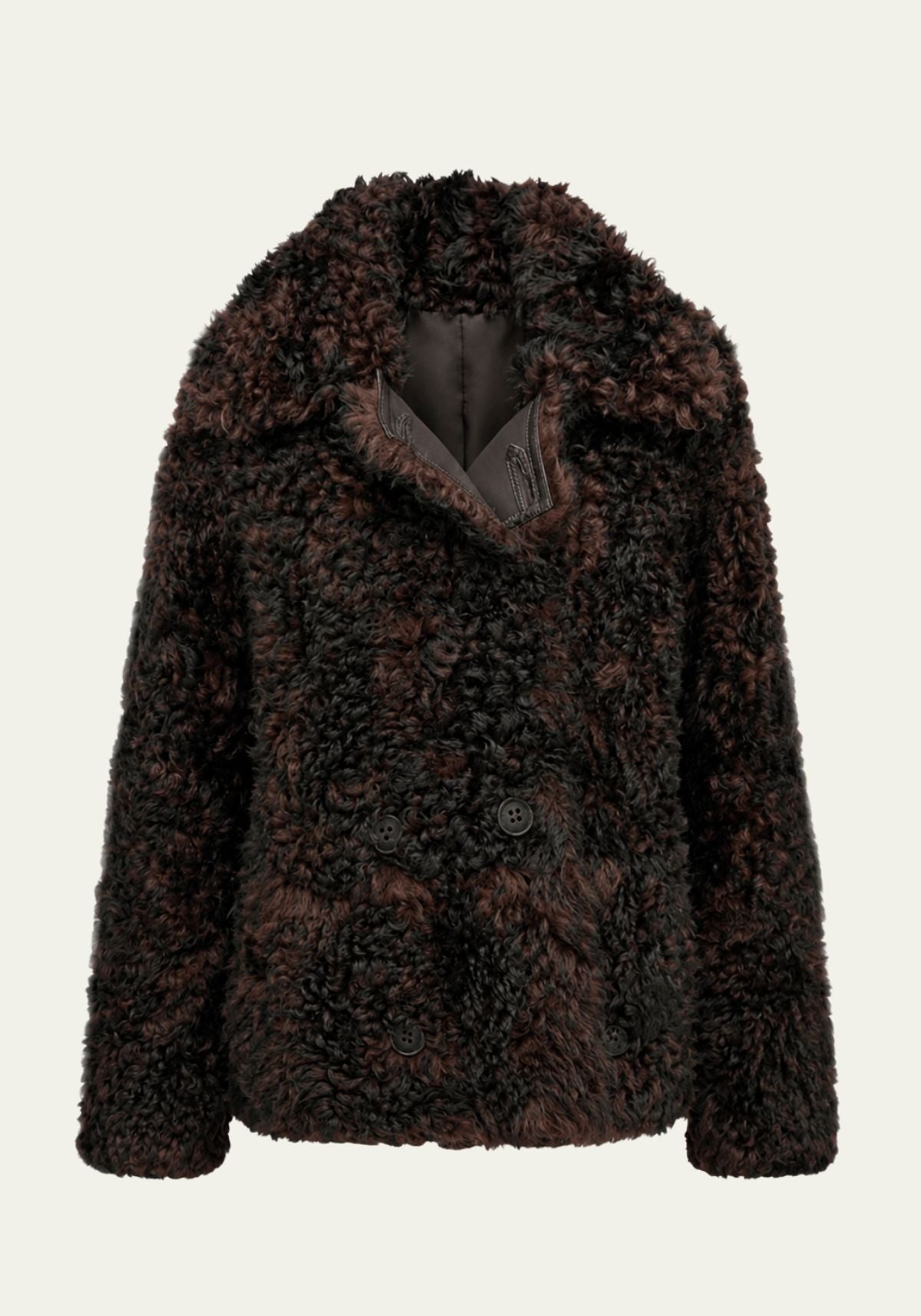 Damen-Curly-Lammfelljacke in Dunkelbraun, freigestellt von vorn mit breitem Revers.