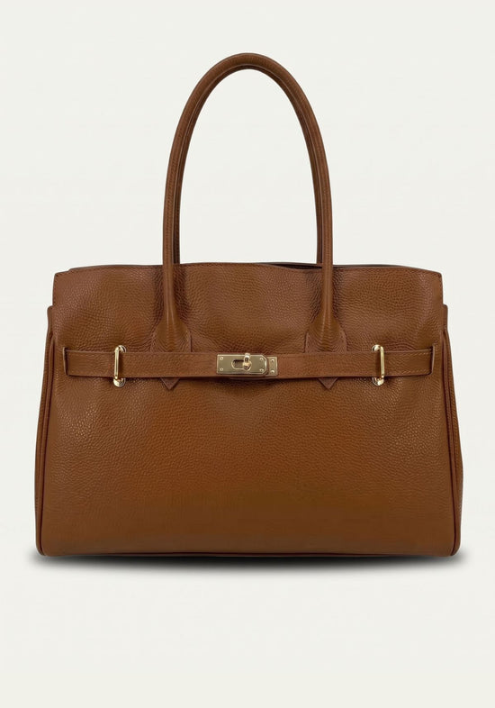 Kamelbraune Lederhandtasche für Damen in Frontansicht mit Henkeln und Schlossriegel.