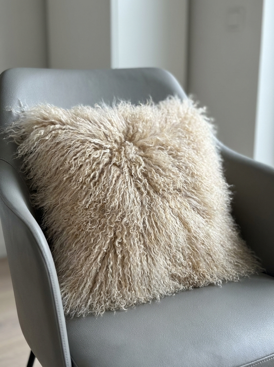 Lammfellkissen Tibet Beige mit Inlett