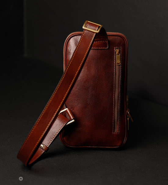 Lederschultertasche Brusttasche - Kim: Brown